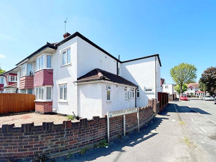 6 Bedroom House To Rent In Malden Way, New Malden, KT3