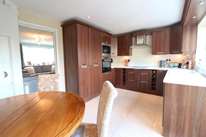 3 Bedroom Terraced House For Sale In Blackmore Walk, Rayleigh, SS6
