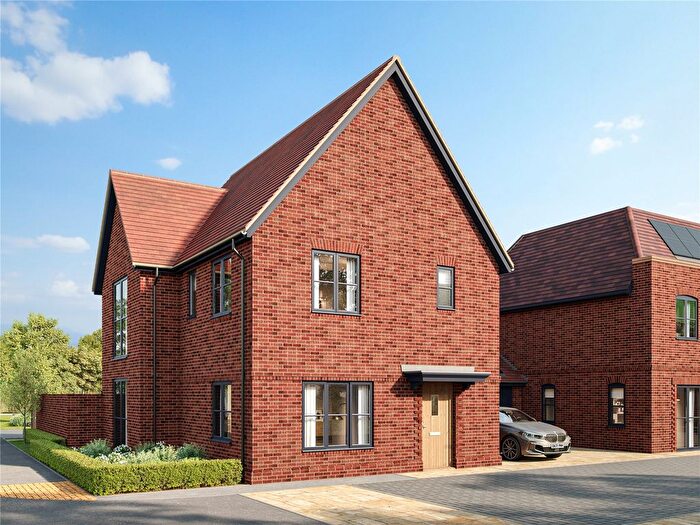 3 Bedroom Detached House For Sale In Brookwood Road, Petersfield, Hampshire, GU31