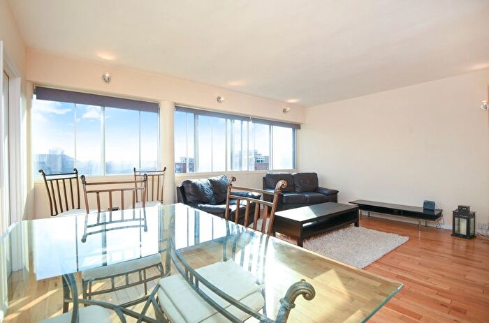 1 Bedroom Flat For Sale In Park Road, London, NW8