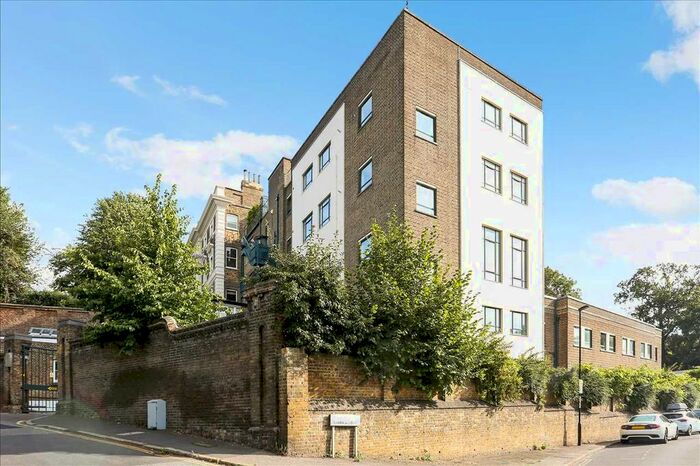 3 Bedroom Property To Rent In Granville Park, London SE13