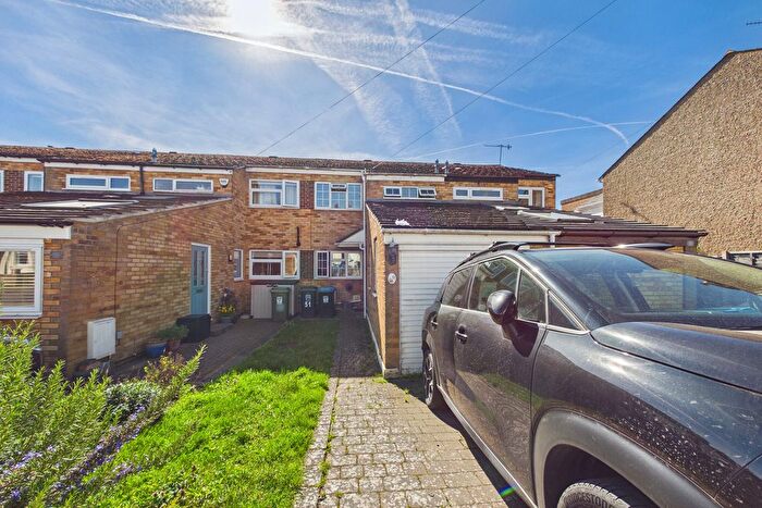 3 Bedroom Terraced House For Sale In Kingsland Road, Boxmoor, HP1
