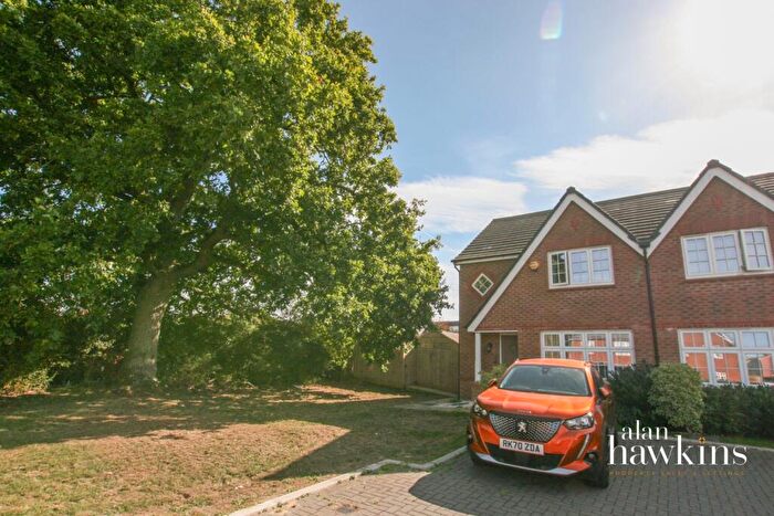 3 Bedroom Semi-Detached House To Rent In Clyffe Close, Badbury Park, Swindon, Wiltshire, SN3