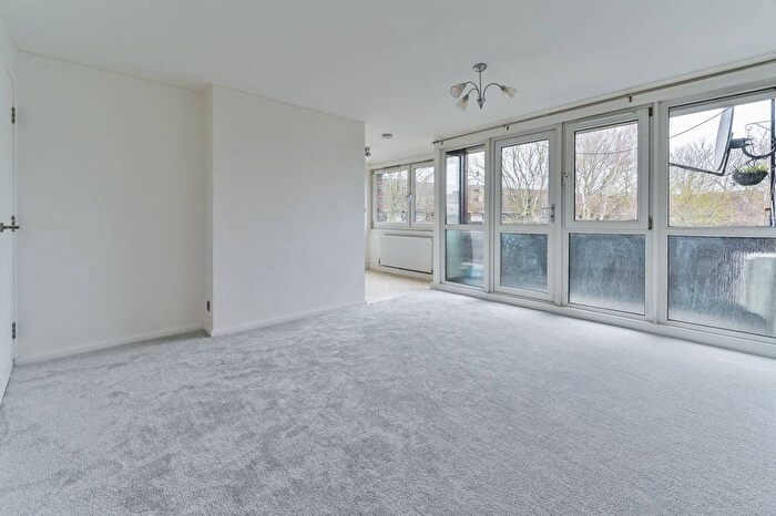 2 Bedroom Flat For Sale In Malden Road, Camden, London, NW5