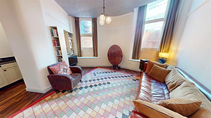 1 Bedroom Flat For Sale In Chepstow House, Chepstow Street, Manchester, M1