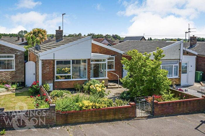 2 Bedroom Detached Bungalow For Sale In Rock Road, Lowestoft, NR32