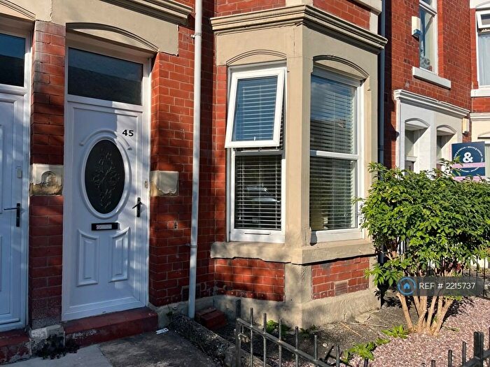2 Bedroom Flat To Rent In Trewhitt Road, Newcastle Upon Tyne, NE6