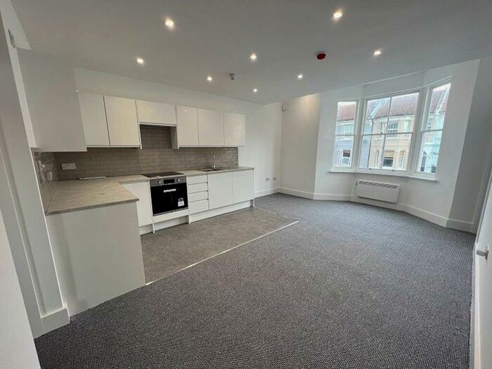 2 Bedroom Maisonette To Rent In Blatchington Road, Hove, BN3