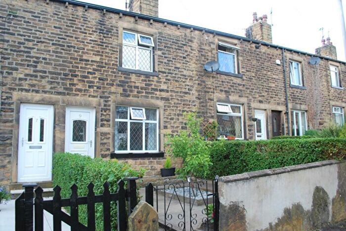 2 Bedroom House To Rent In Compeigne Avenue, Riddlesden, Keighley, West Yorkshire, BD21
