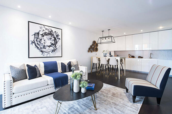 3 Bedroom Apartment To Rent In Charles Clowes Walk, Nine Elms, London, SW11