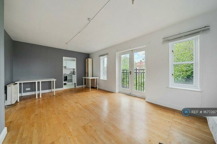 3 Bedroom Flat To Rent In Laburnum Street, London, E2