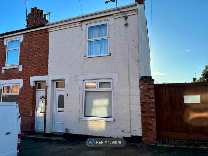 2 Bedroom End Of Terrace House To Rent In Avondale Road, Kettering, NN16