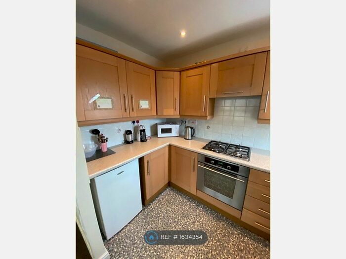 3 Bedroom Flat To Rent In South Mews, Buxton, SK17