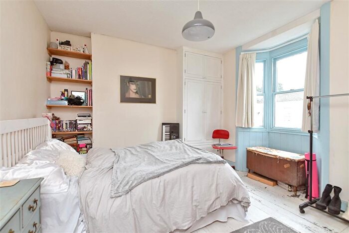 3 Bedroom Terraced House For Sale In North Gardens, Brighton, East Sussex, BN1