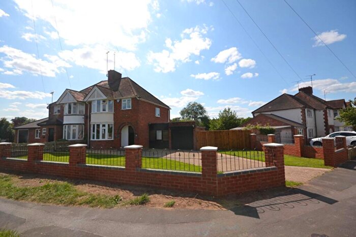 4 Bedroom Semi-Detached House To Rent In Milton Road, Reading, RG6