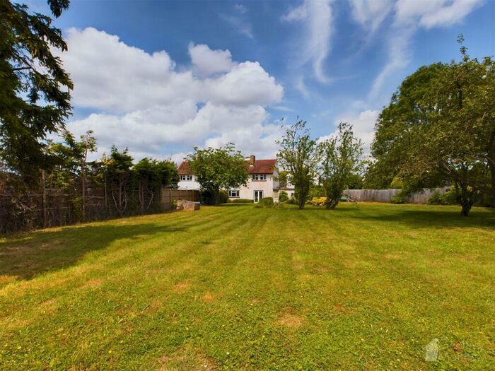 3 Bedroom Semi-Detached House For Sale In Mansfield, High Wych, CM21