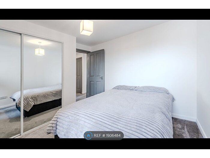 2 Bedroom Flat To Rent In Bughtlin Market, Edinburgh, EH12