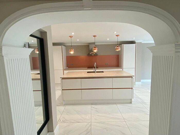 5 Bedroom Detached House To Rent In Green Pastures, Stockport, SK4