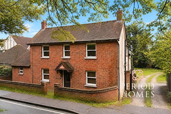 4 Bedroom Detached House For Sale In Potash Road, Billericay, CM11