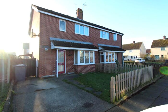 2 Bedroom Semi Detached House To Rent In Roxburgh Road, Ipswich, IP4