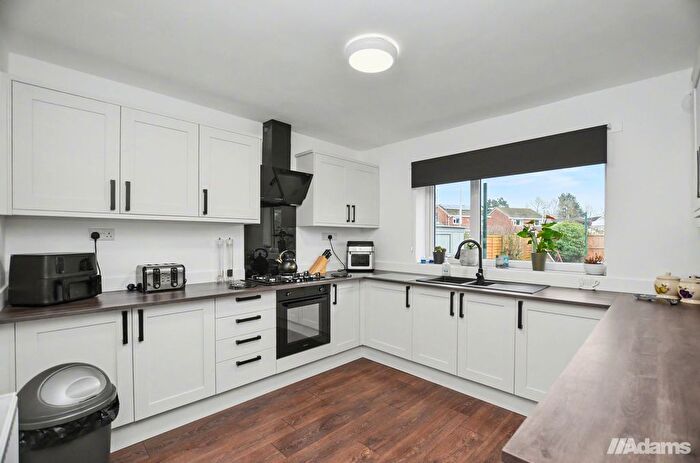 3 Bedroom Semi Detached House For Sale In Malpas Road, Higher Runcorn, WA7