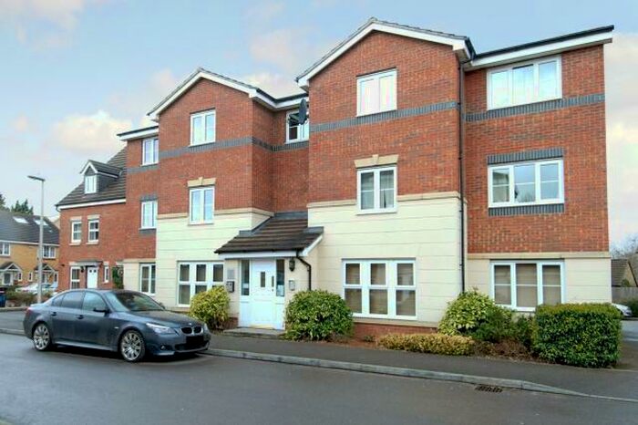2 Bedroom Apartment To Rent In Newbury, Berkshire, RG14