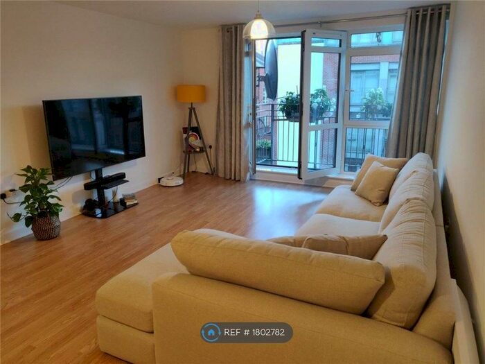2 Bedroom Flat To Rent In Beauchamp House, Coventry, CV1
