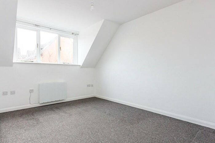 1 Bedroom Flat To Rent In Highgrove Court, Rushden, NN10