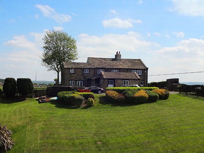 5 Bedroom Semi-Detached House For Sale In Gledwin Farm, New Road, Upper Heaton, HD5