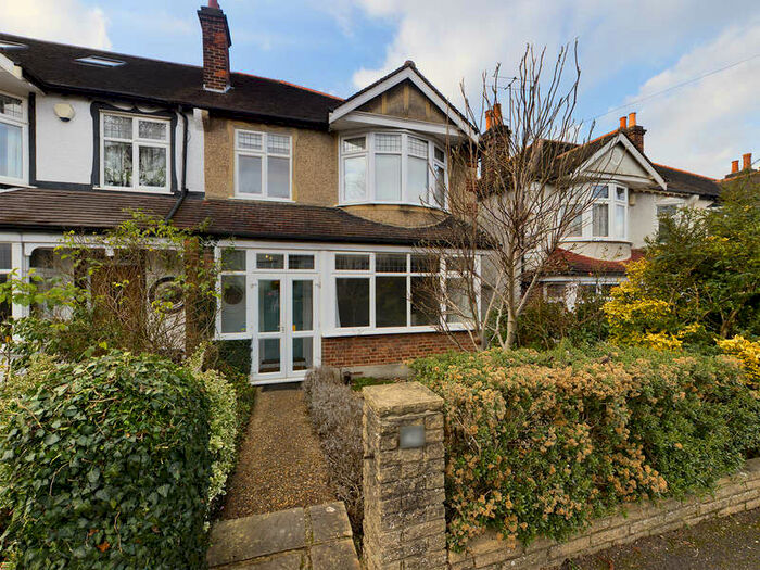 4 Bedroom Semi-Detached House To Rent In Penwortham Road, South Croydon, CR2