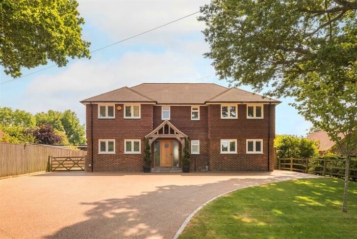 5 Bedroom Detached House For Sale In Lambden Road, Pluckley, Ashford, TN27