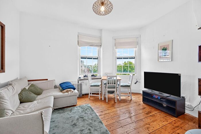 2 Bedroom Flat To Rent In Tooley Street, London, SE1