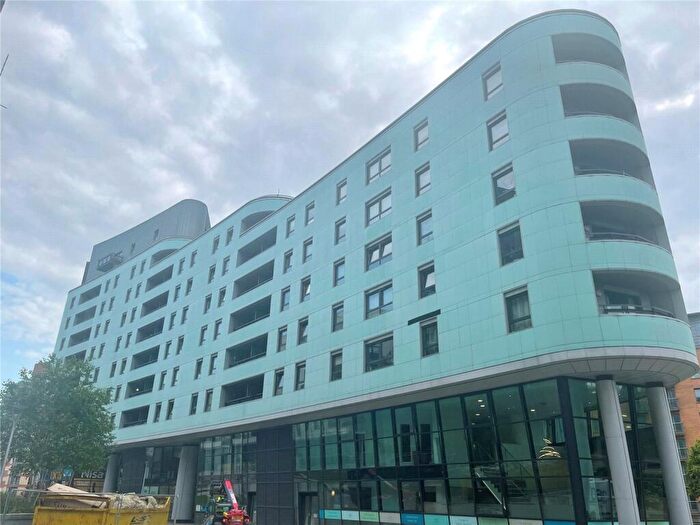 2 Bedroom Apartment To Rent In Gateway West, East Street, Leeds, LS9