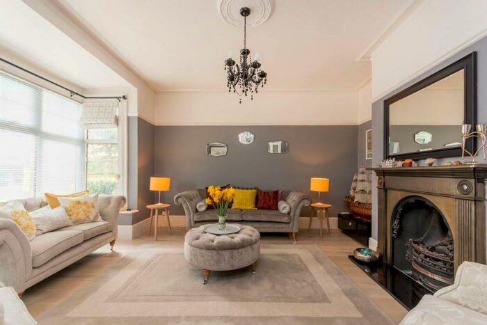 6 Bedroom Semi-Detached House To Rent In York Road, Woking, GU22