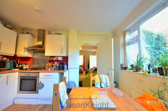 4 Bedroom End Of Terrace House To Rent In Selly Oak, Birmingham, B29