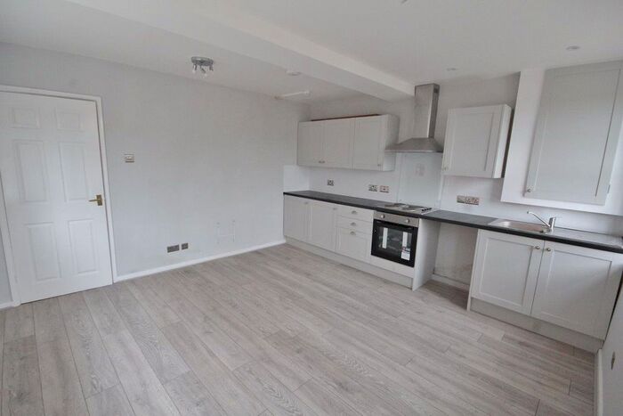 1 Bedroom Flat To Rent In Station Houses, Ousegate, Selby, YO8