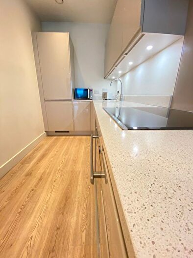 1 Bedroom Flat To Rent In Bartholomew Close, Farringdon / Barbican, EC1A