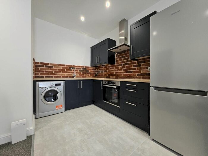 1 Bedroom Apartment To Rent In Flat, Bridgegate Residence, DN22