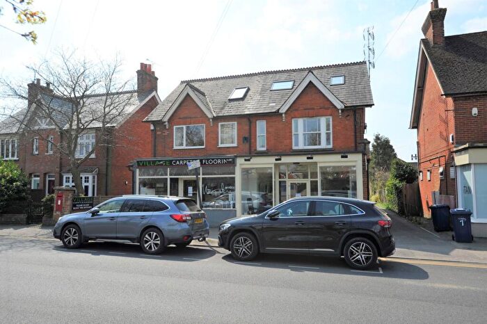 2 Bedroom Flat To Rent In High Street, Cranleigh, GU6
