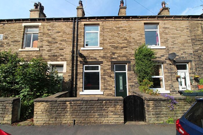 1 Bedroom Terraced House To Rent In Albert Street, Brighouse, HD6