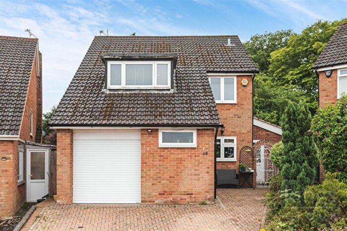 4 Bedroom Detached House For Sale In Cypress Avenue, Enfield, EN2