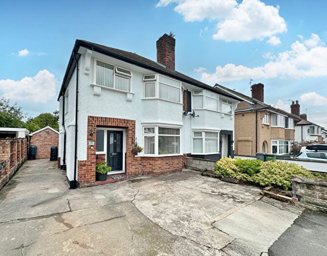 3 Bedroom Semi Detached House For Sale In Claremont Way, Wirral, CH63