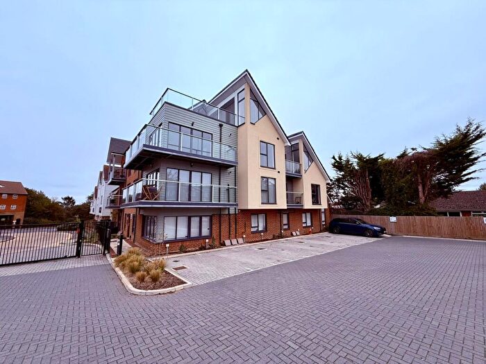 2 Bedroom Apartment To Rent In The Gatehouse, Eastwood Road, Rayleigh, SS6