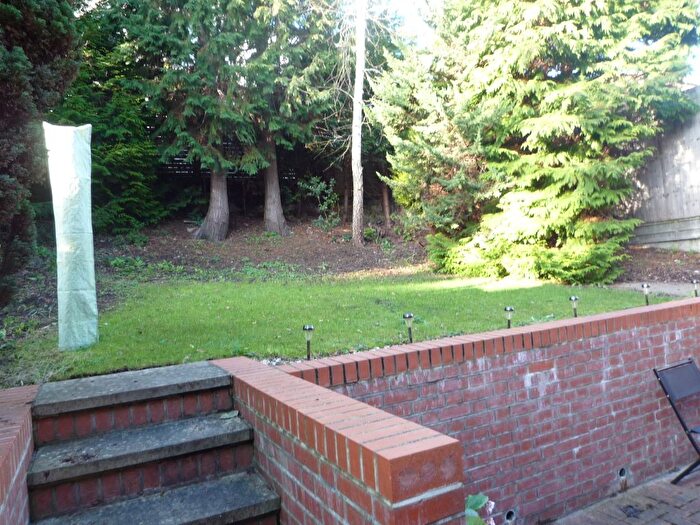 3 Bedroom Flat To Rent In Whitehall Park, London, N19