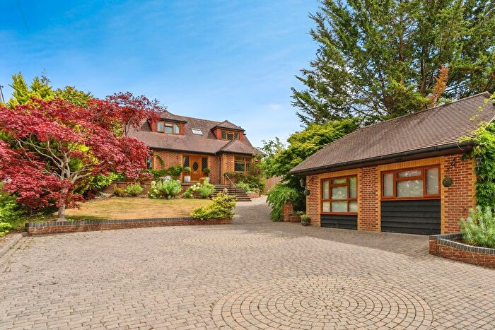 4 Bedroom Detached House For Sale In Havant Road, Horndean, Waterlooville, Hampshire, PO8