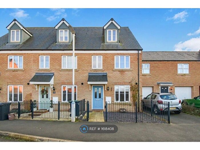 3 Bedroom Terraced House To Rent In Tate Drive, Biggleswade, SG18