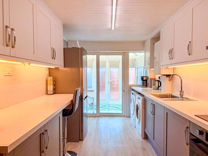 3 Bedroom End Of Terrace House For Sale In Nene Road, Huntingdon, PE29