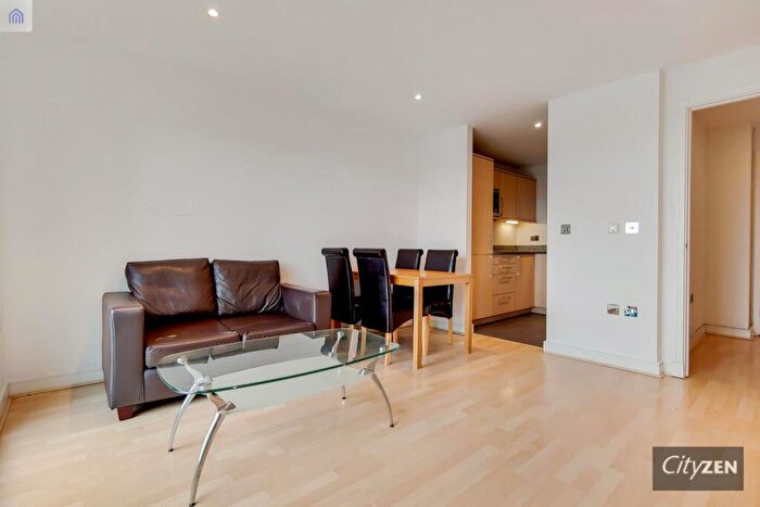 1 Bedroom Flat To Rent In West Gate Apartments, Royal Victoria Docks, E16