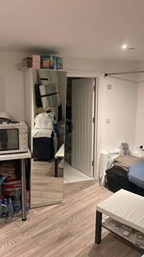 Studio To Rent In Alfred Road, Acton, W3
