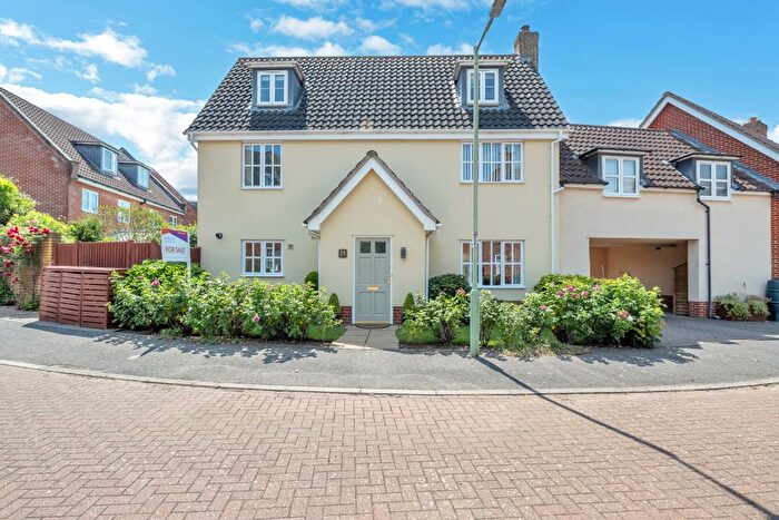 5 Bedroom Link Detached House For Sale In Daisy Avenue, Bury St. Edmunds, IP32